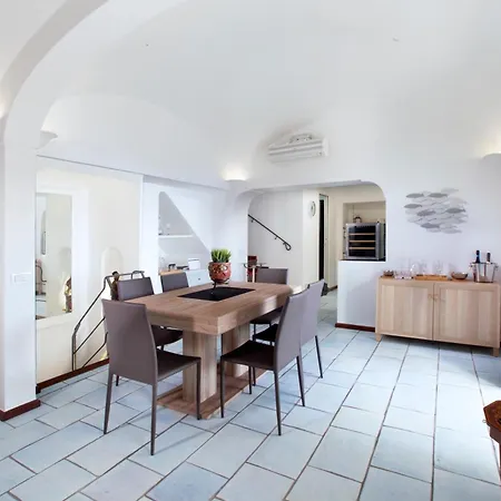 Вилла Faraglionensis Monaconehouse