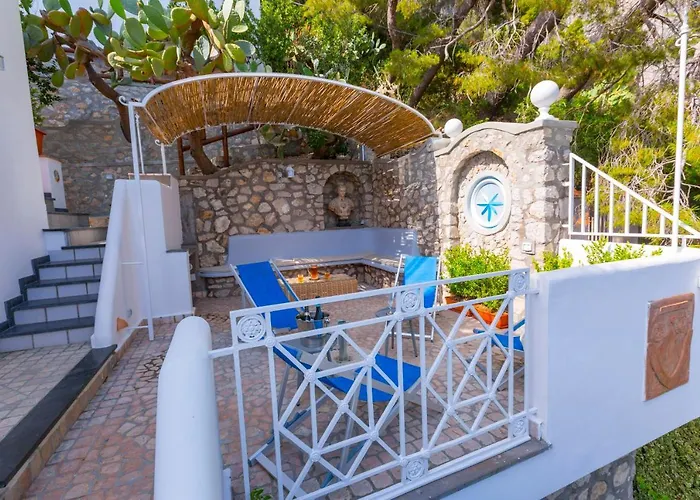 Faraglionensis Monaconehouse Капри