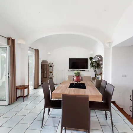 Faraglionensis Monaconehouse カプリ