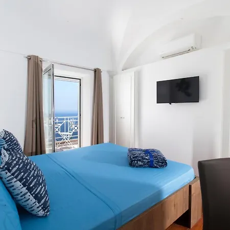 Faraglionensis Monaconehouse * カプリ