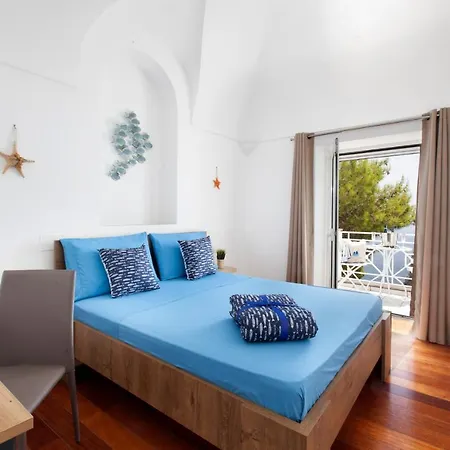 Faraglionensis Monaconehouse *