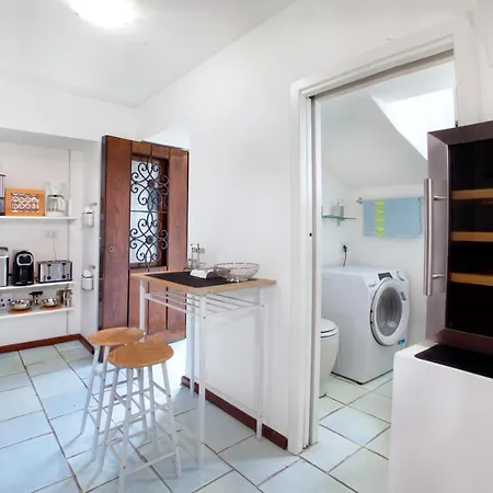 Faraglionensis Monaconehouse * كابري