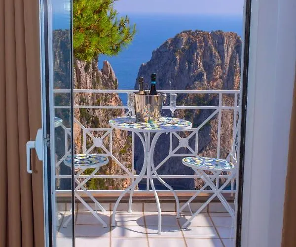 فيلة Faraglionensis Monaconehouse كابري