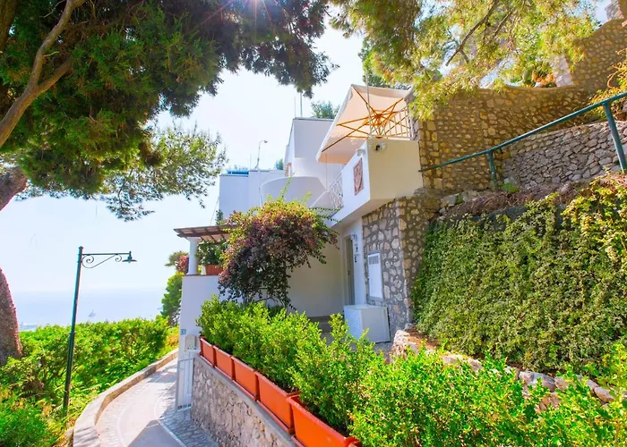 Faraglionensis Monaconehouse *