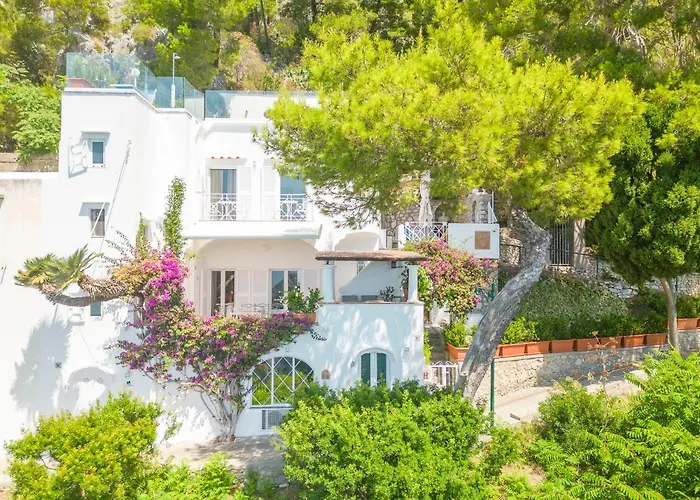 Вилла Faraglionensis Monaconehouse