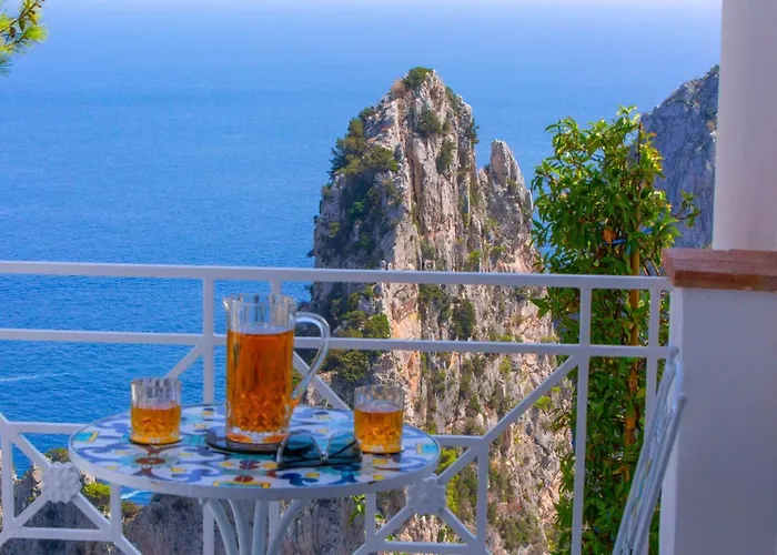 Faraglionensis Monaconehouse كابري