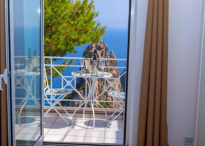 فيلة Faraglionensis Monaconehouse