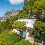 Villa Faraglionensis Monaconehouse *
